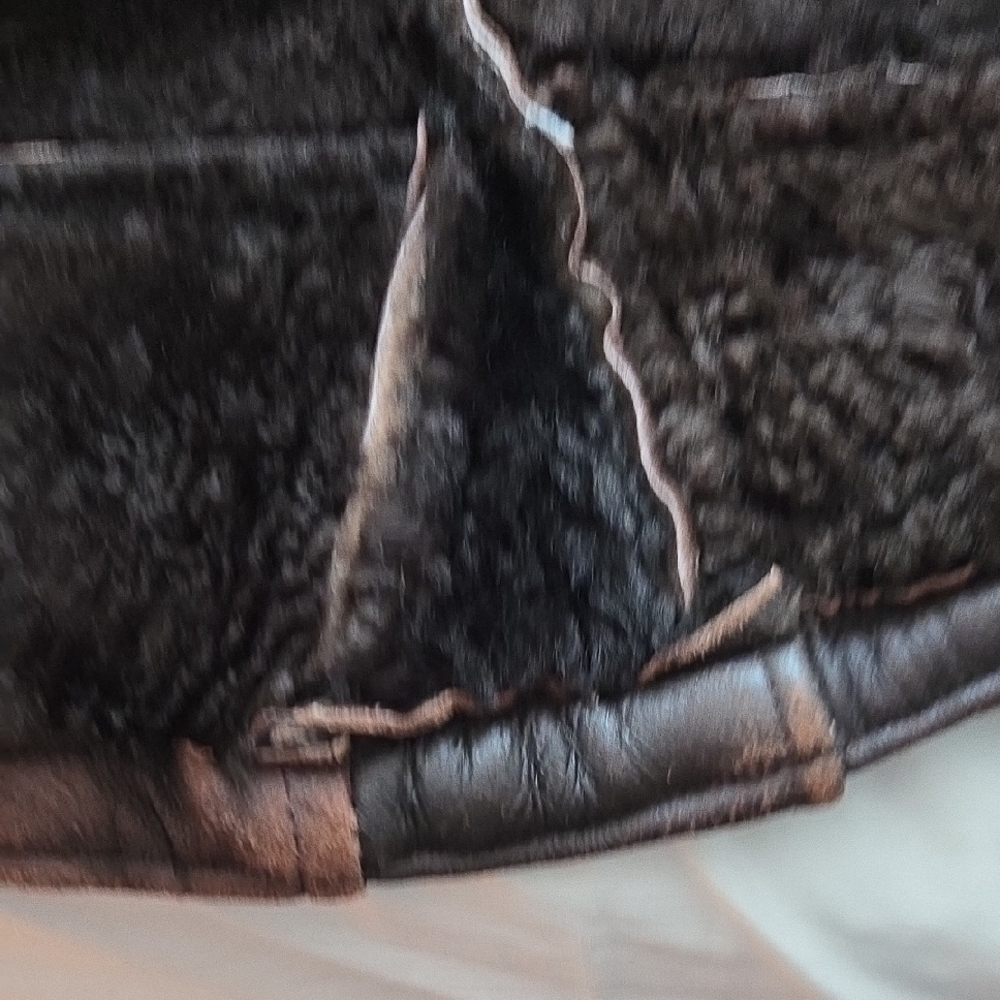 Men's Brown Leather Vest - Picture 8 of 10